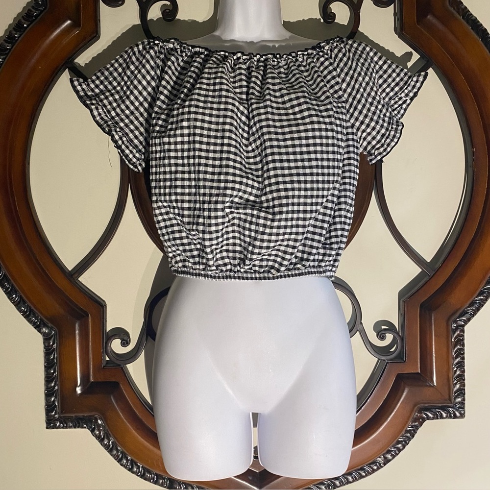 C-Mode Black and White Gingham Checkered Crop Top
